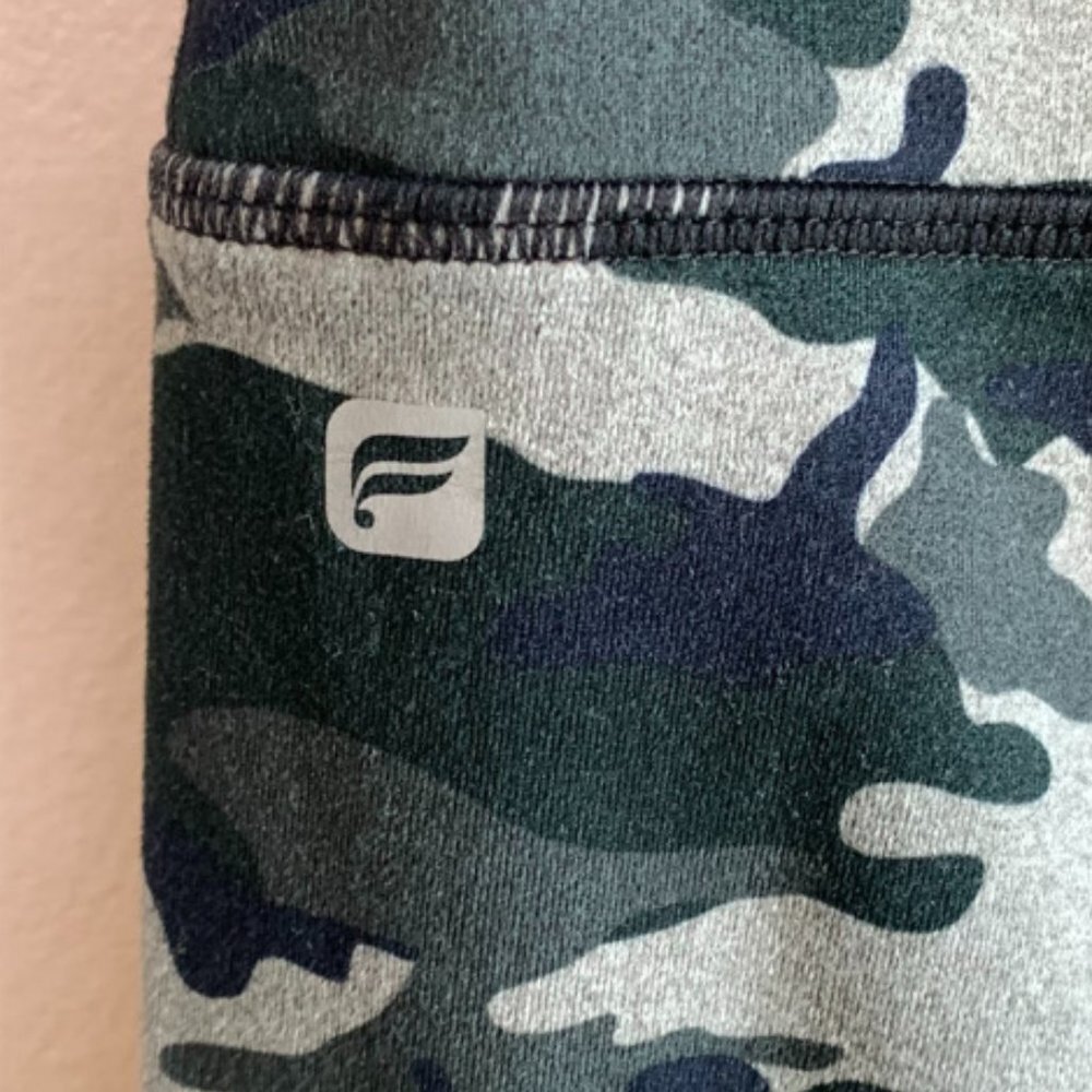 Fabletics Green and Gray Camo 7/8 Leggings - Picture 5 of 7